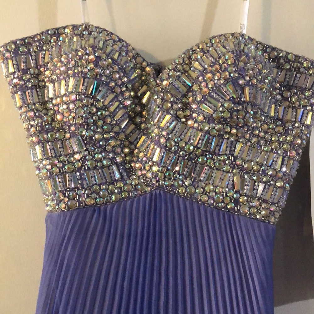 ⭐️⭐️HP⭐️💜NWT! Tony Bowls Prom Pageant Gown - Picture 4 of 8